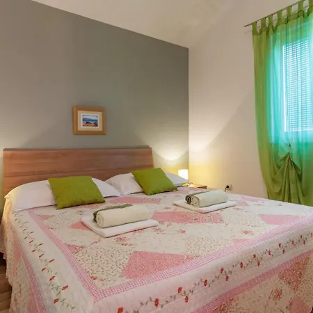 New! Complex In Πανσιόν Marina