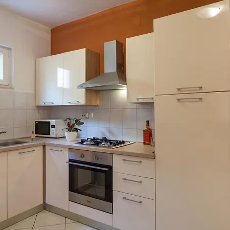 New! Complex In 3* Marina