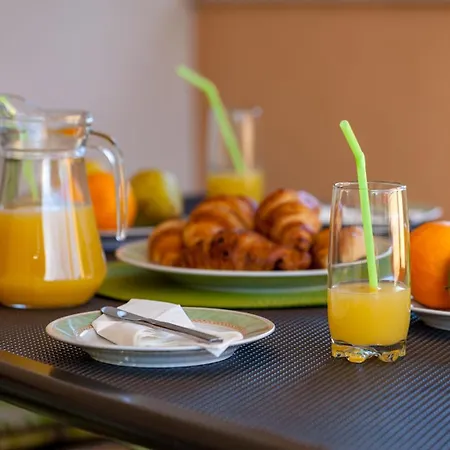 New! Complex In בית הארחה 3*