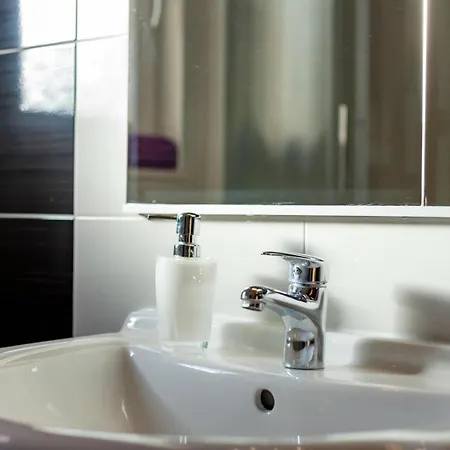 בית הארחה New! Complex In