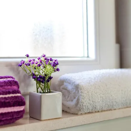 בית הארחה New! Complex In מרינה