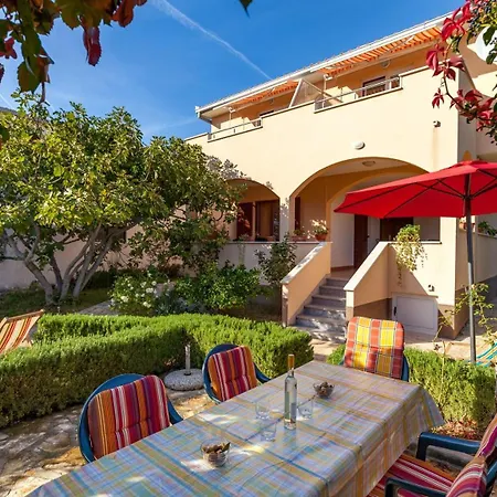 New! Complex In בית הארחה