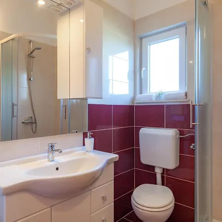 New! Complex In Pensionat Marina