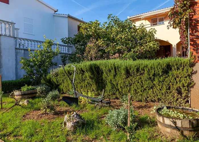 Vendégház New! Complex In Marina